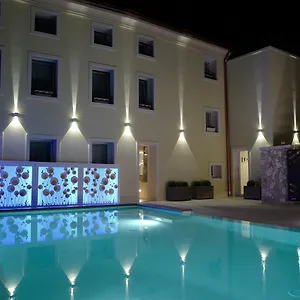 https://residenza-ai-capitelli.hotelinveneto.com